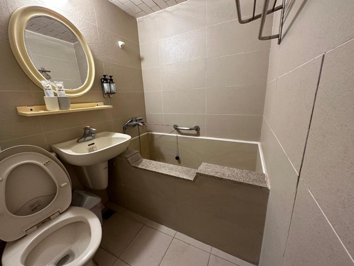 Ming Ren Hotspring Hotel Jiaoxi Dış mekan fotoğraf