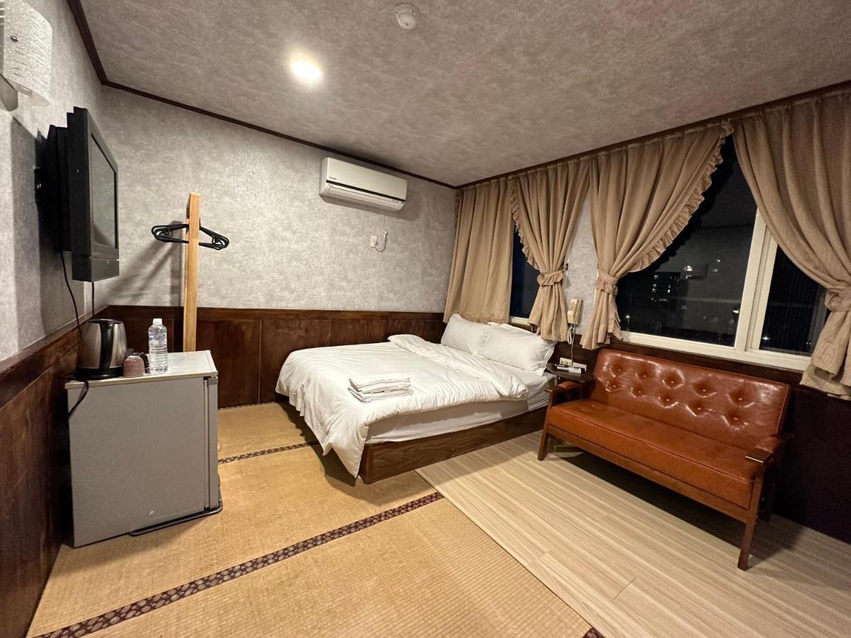 Ming Ren Hotspring Hotel Jiaoxi Dış mekan fotoğraf