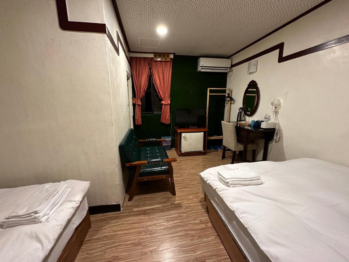 Ming Ren Hotspring Hotel Jiaoxi Dış mekan fotoğraf